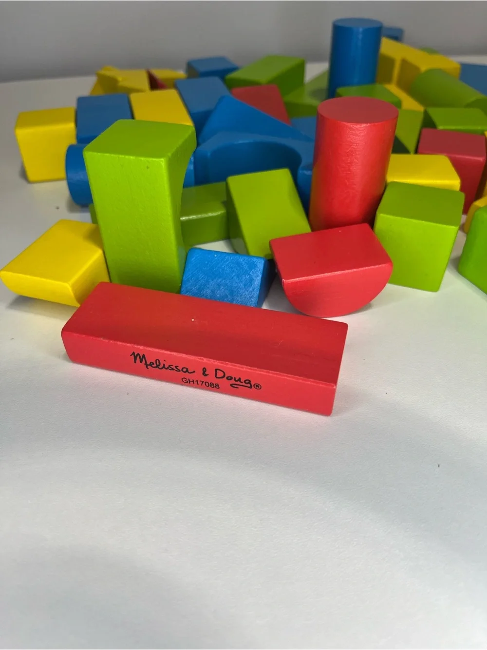 Melissa and Doug Classic Wooden Building Blocks Set - Multicolor 50 pieces - EUC